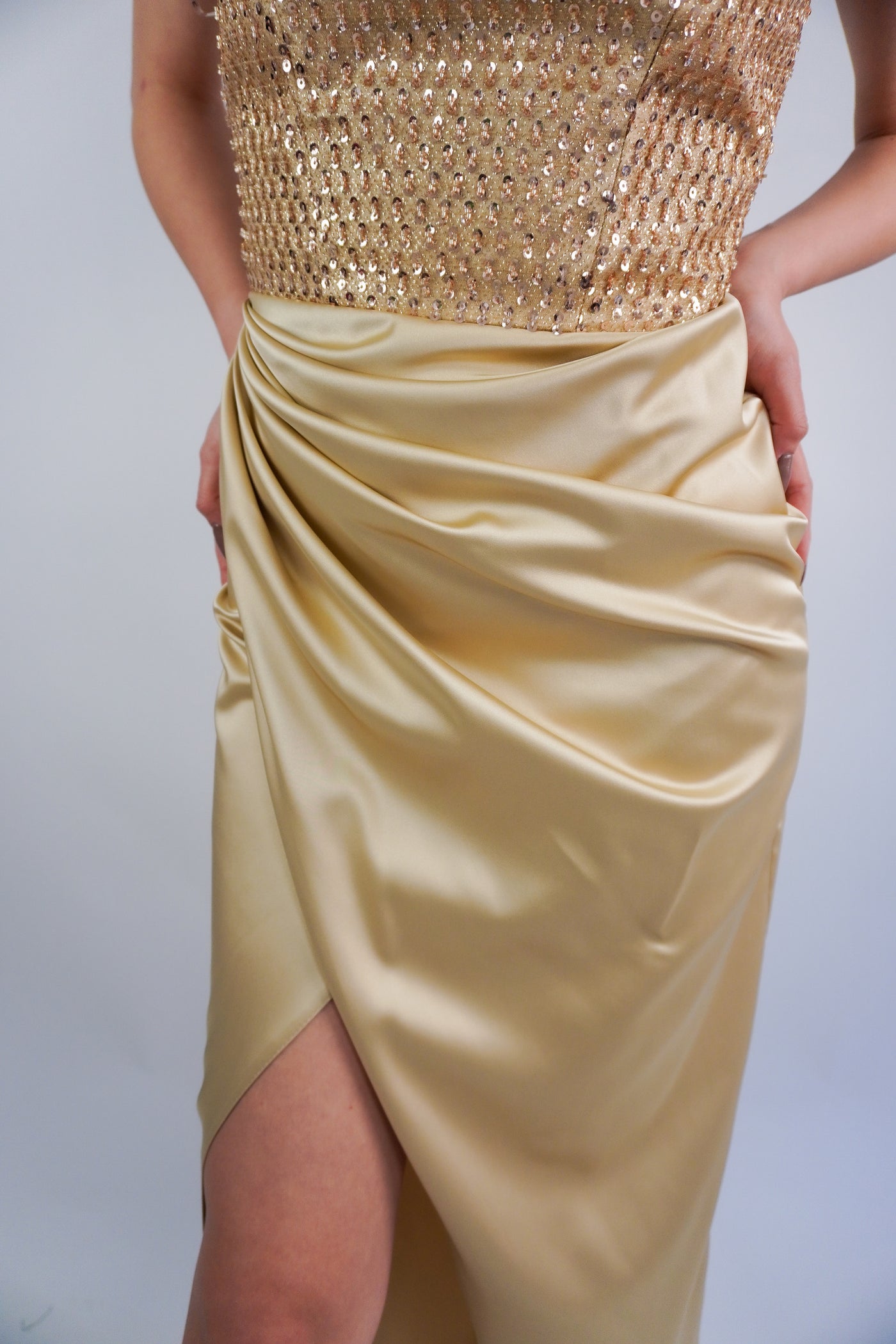 Рокля Rolina Gold